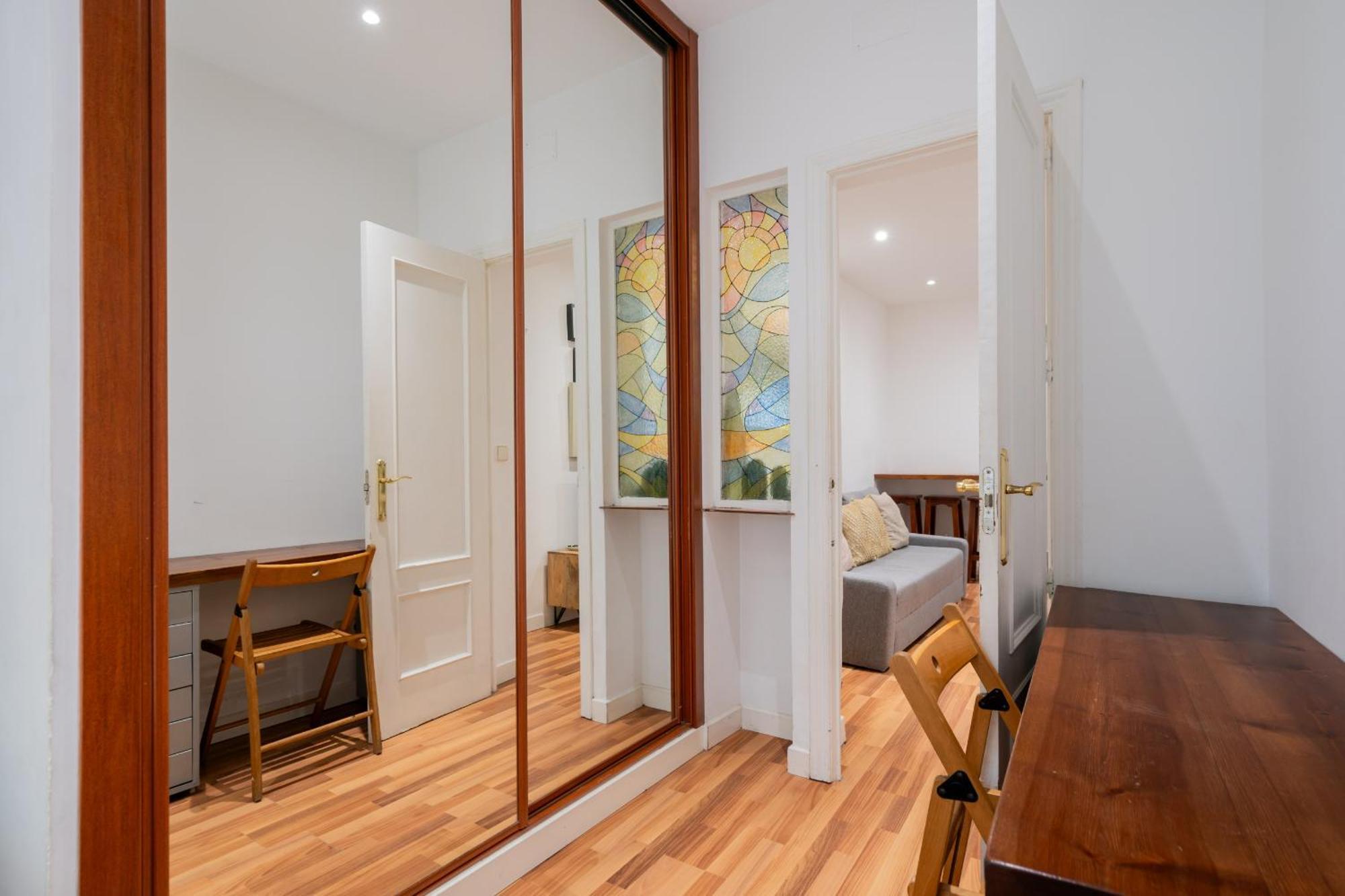 Apartamento En La Plaza De Lavapies Alquiler Temporal Madrid Extérieur photo