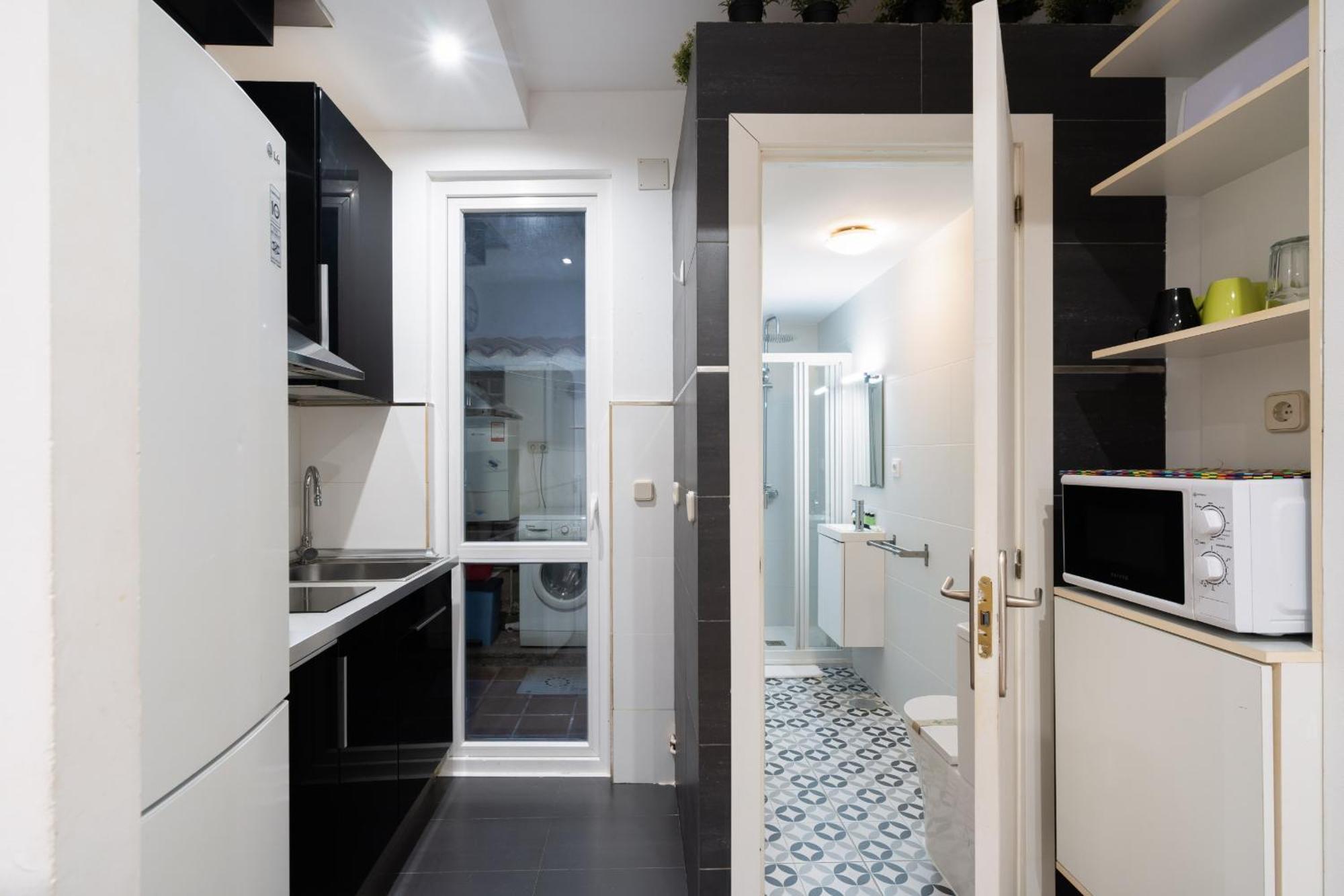 Apartamento En La Plaza De Lavapies Alquiler Temporal Madrid Extérieur photo