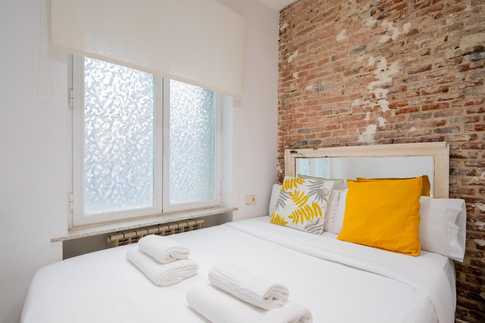 Apartamento En La Plaza De Lavapies Alquiler Temporal Madrid Extérieur photo