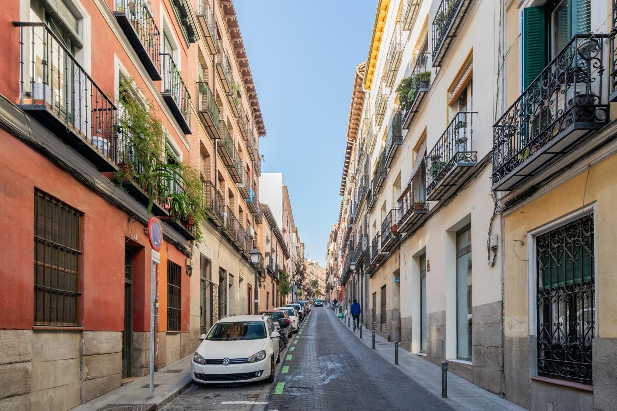 Apartamento En La Plaza De Lavapies Alquiler Temporal Madrid Extérieur photo