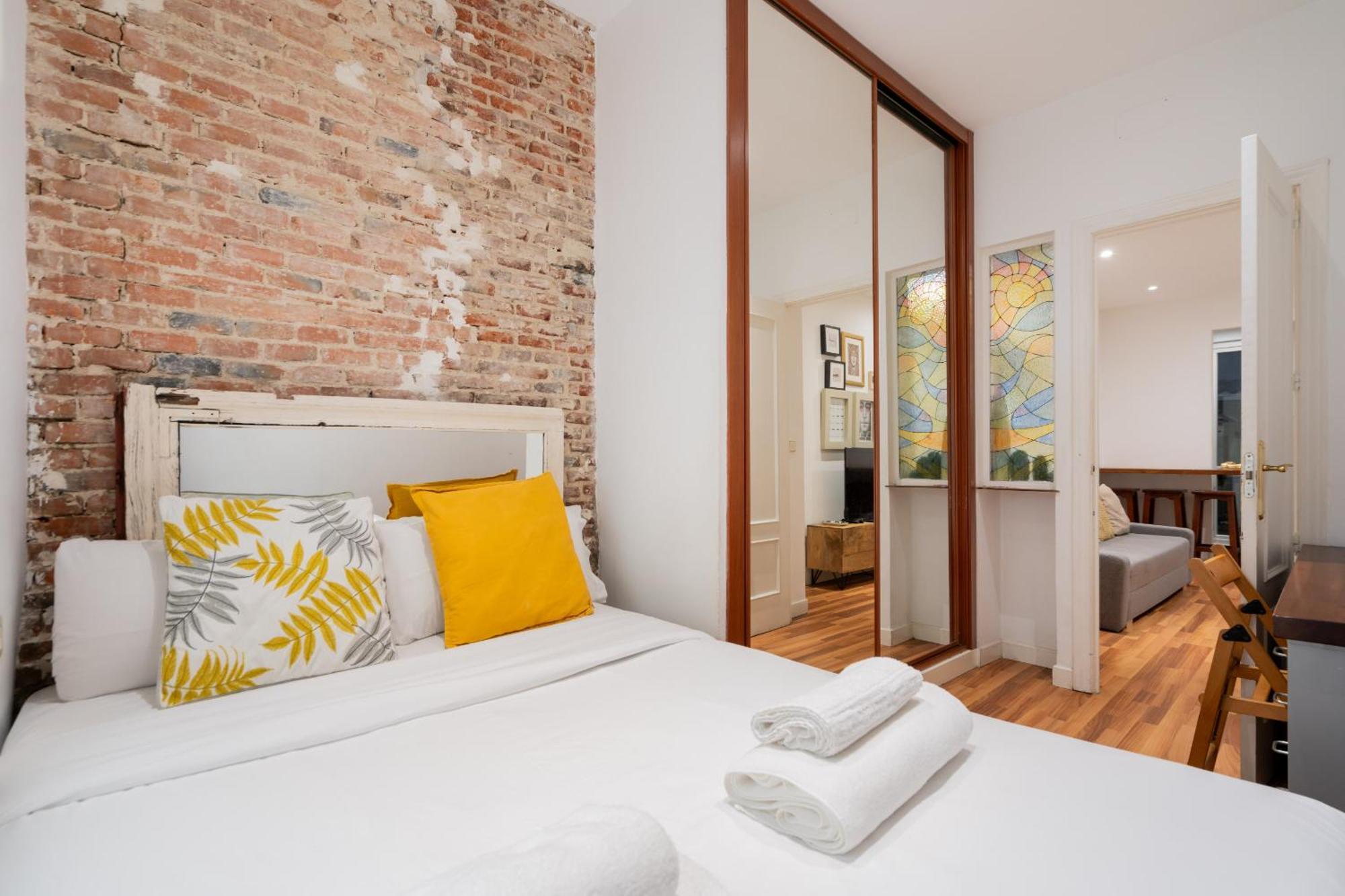Apartamento En La Plaza De Lavapies Alquiler Temporal Madrid Extérieur photo